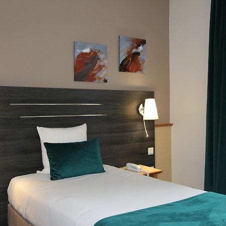 Hotel Cerise - Les Sources Luxeuil-Les-Bains Luxeuil-les-Bains Exterior foto