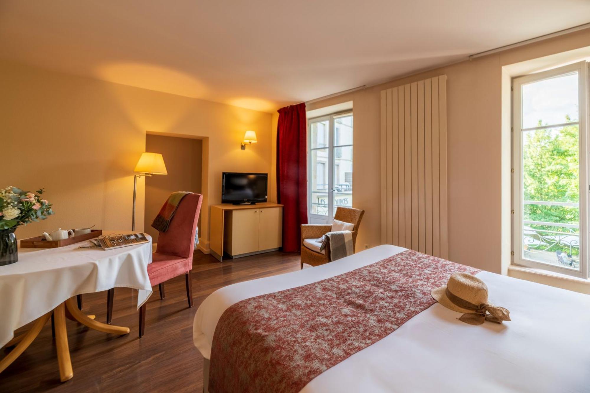 Hotel Cerise - Les Sources Luxeuil-Les-Bains Luxeuil-les-Bains Exterior foto