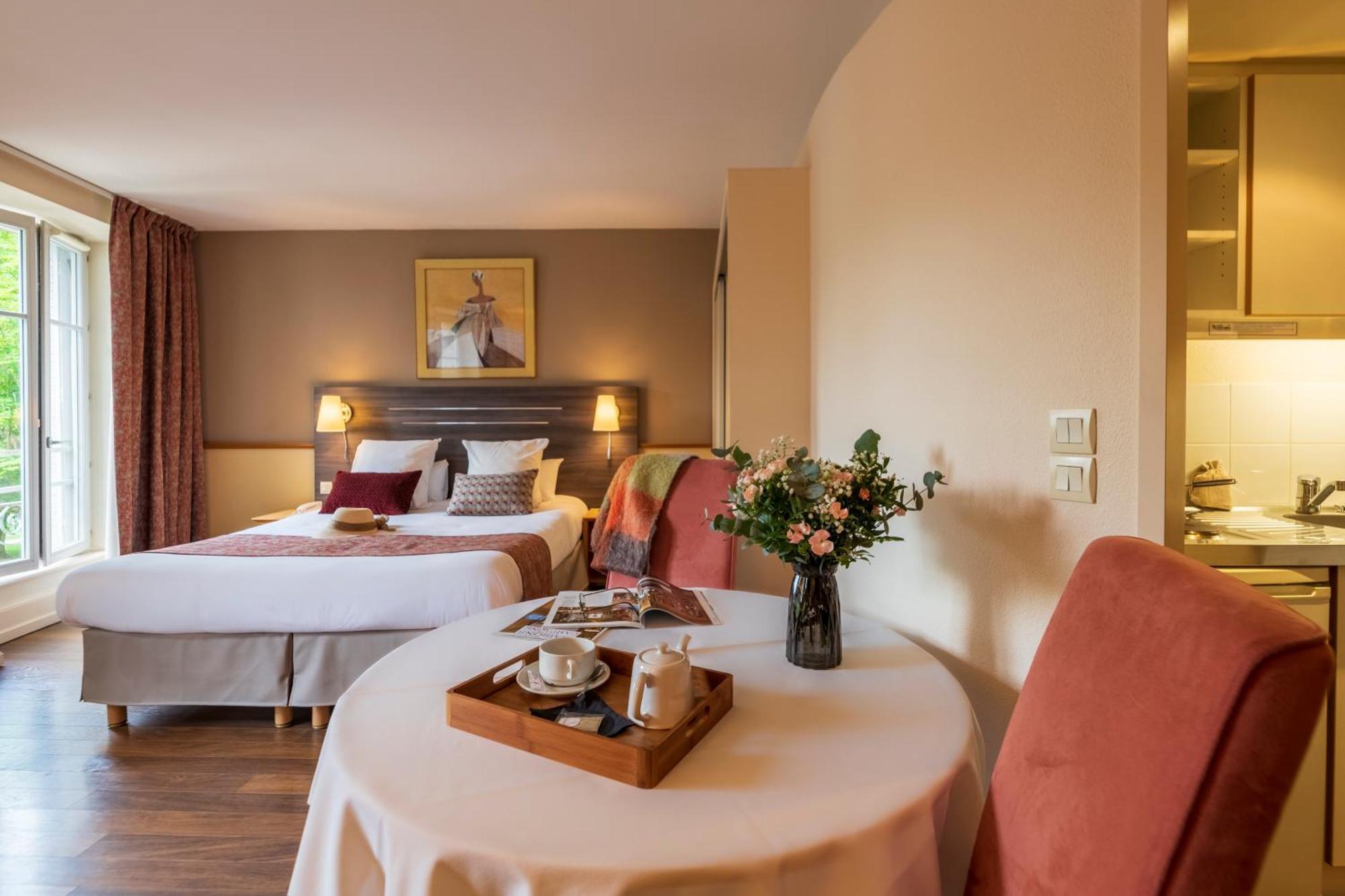 Hotel Cerise - Les Sources Luxeuil-Les-Bains Luxeuil-les-Bains Exterior foto